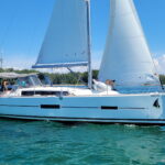 Rent sailing yacht in Toronto for 8 guests – Gone Sailing Adventure