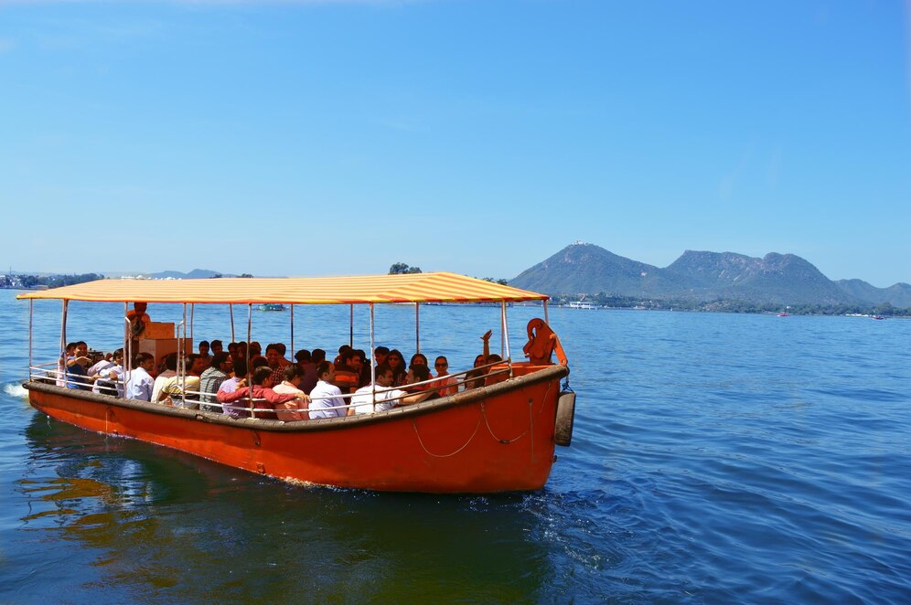 Boat Rental Toronto: Beginner’s Guide to Sailing & Top Sailing Tips